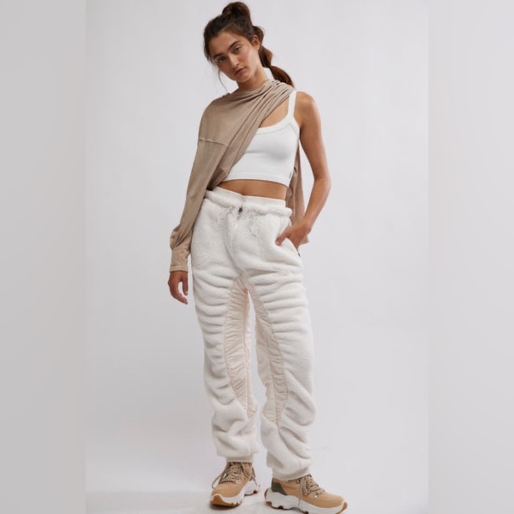 Free People sundown joggers fleece, cream, small
